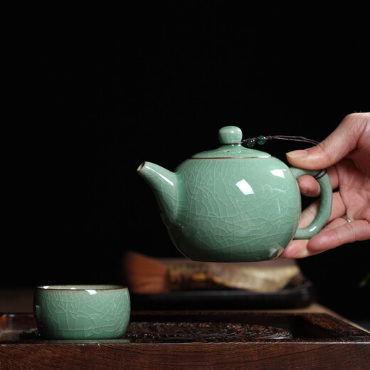 Lingqingfang celadon one pot, two cups, two cups with ball hole filter teapot teacup set ceramic complete set Ge Kiln office tea set Ge Kiln Meizi Qing