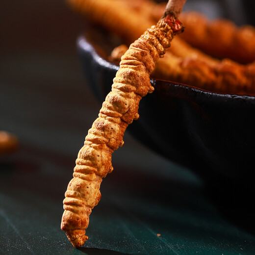 Cordyceps de Mountain Cordyceps Sinensis sélectionné de haute qualité, propre et lyophilisé Cordyceps dodyceps et ininterrompu Boîte-cadeau du Nouvel An 3-5 pièces / gramme