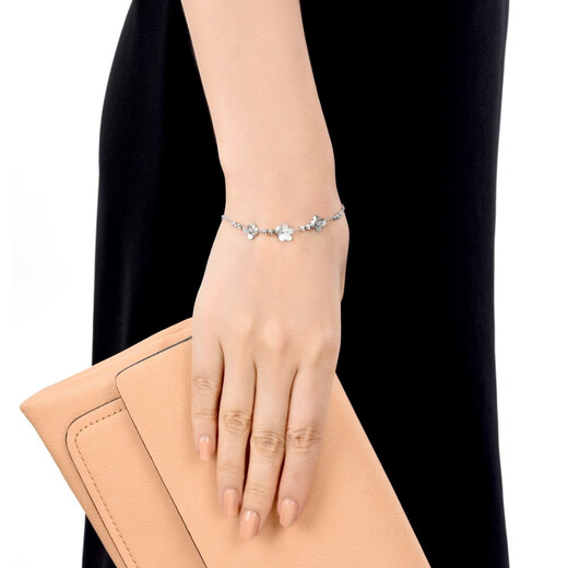 Chow Sang Sang Pt950 Hua Tsai platinum bracelet for women 49733B priced 17 cm