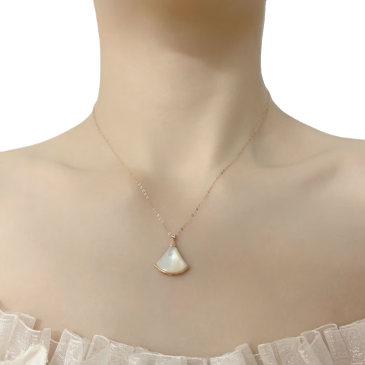 DL 1998 Fat Donglai same style 18k color gold skirt necklace 18K gold skirt pendant au750 rose gold l gold lock rose gold white mother-of-pearl single pendant