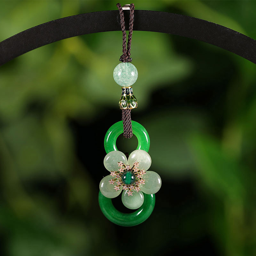 Ancient sayings, modern style, ancient style cheongsam, pressed lapel green hangings, dry green Chinese clothes hangings, aventurine accessories 2025 new style for women