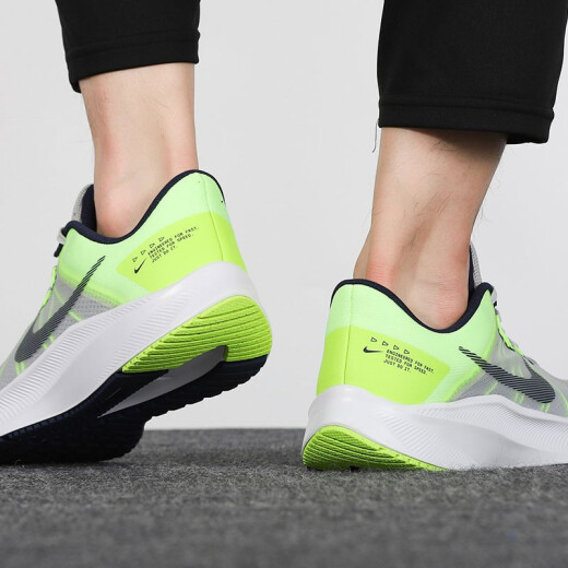 耐克（NIKE）男鞋春季新款运动鞋跑步训练INTERACT RUN轻便休闲鞋跑步鞋 DA1105-003/QUEST 4/灰绿 40.5