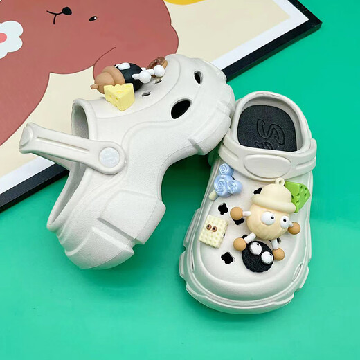 Dezu Nouveau style de garçons et de filles Slippers parent-enfant mignon Cartoon petites boules de charbon Eva Hole Shoes Soft Sodals Sandales sans glissement blanc-606 petites boules de charbon 28-29