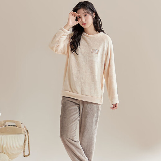 Oudifen Soft Velvet Suit Women's Pajamas Women's Autumn and Winter Flannel Wearable Outerwear Home Clothes Off-White XL