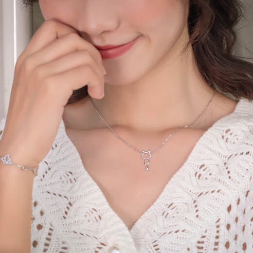 Chow Sang Sang birthday gift Pt950 platinum kitten pendant platinum necklace 86716N price 45 cm