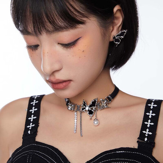 OWNCOOL black butterfly necklace women's clavicle chain niche design choker sweet cool hot girl choker gift for girlfriend Personal use recommendation-original gift box
