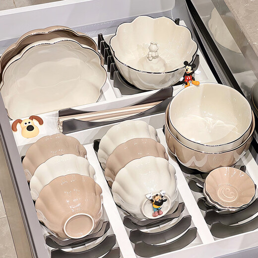 Xibaisheng bol en céramique haut de gamme ensemble de plats à la maison plats de qualité bassette de bol de bol de bol combinaison combinaison combinaison haut de glame de table colorée ensemble de table de table de 8,5 pouces 2 paquets [1278] style sans or