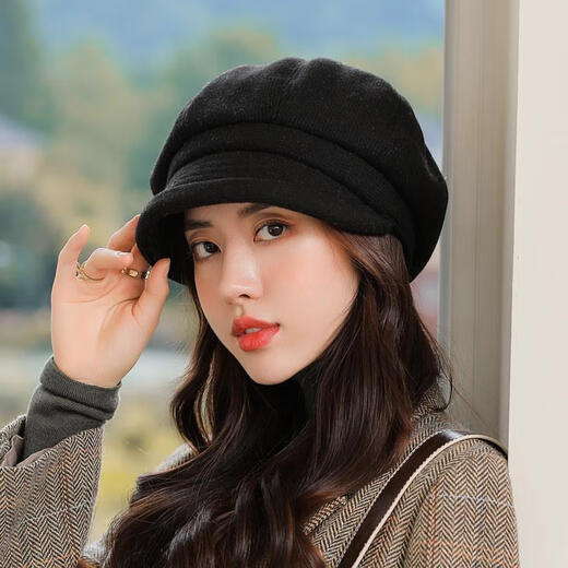 Middle-aged and elderly women's winter octagonal hat women's autumn and winter thickened warm ear protection beret fashionable and versatile Korean style Japanese style black adjustable (54-59cm)