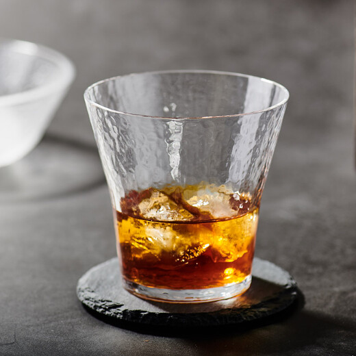 Peut être importé du Japon au Japon par la bière de bière de bière en verre à la main