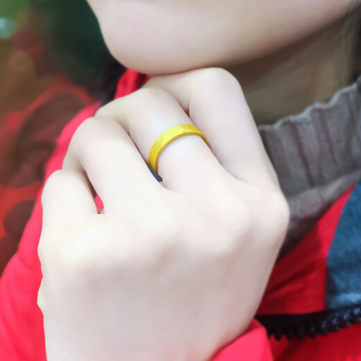 Craftsman gold ring for men and women 999 solid gold ancient hammer pattern flat ring couple tail ring ring gift No. 5 gold weight 4.17 grams face width about 4mm