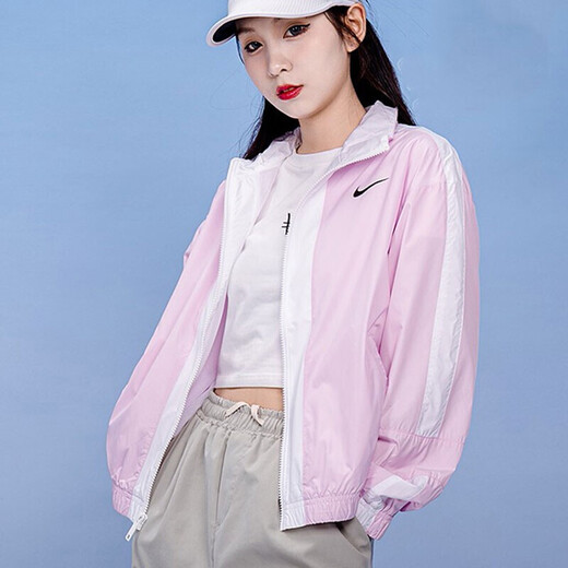 耐克（NIKE）女装夏季新款运动服轻薄遮阳防风皮肤衣跑步训练休闲时尚夹克外套 CZ8801-695/粉色 快干 S
