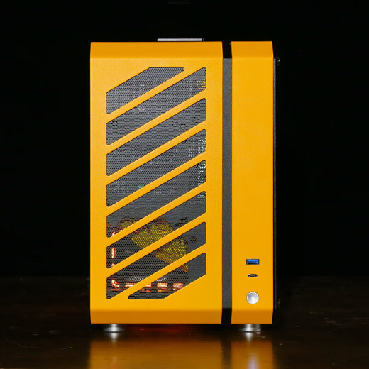 GIGABYTE AMD R7 9700X with RX9070XT/5080 Mechanical Master Little Sugar Cube C+MAX Portable ITX Small Steel Cannon Gaming Chicken AI Drawing Desktop Computer Host 1 Ryzen 7 9700X丨Optional Independent Graphics Card