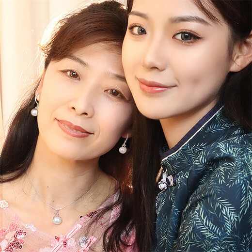 Qlady Pure Silver Freshwater Pearl Earrings Feminine Light Luxury Silver Pearl Earrings Mother’s Birthday Gift for Wife