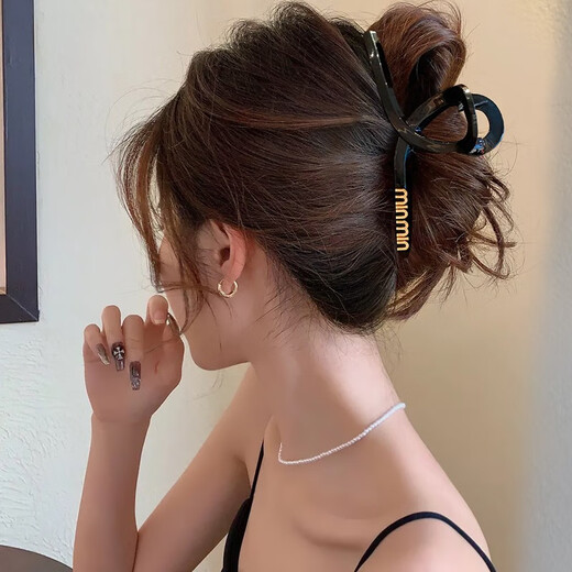 伊黛儿字母抓夹大号黑色鲨鱼夹高级感发夹女后脑勺2025新款发抓头饰夾子 黑色大号抓夹F1801