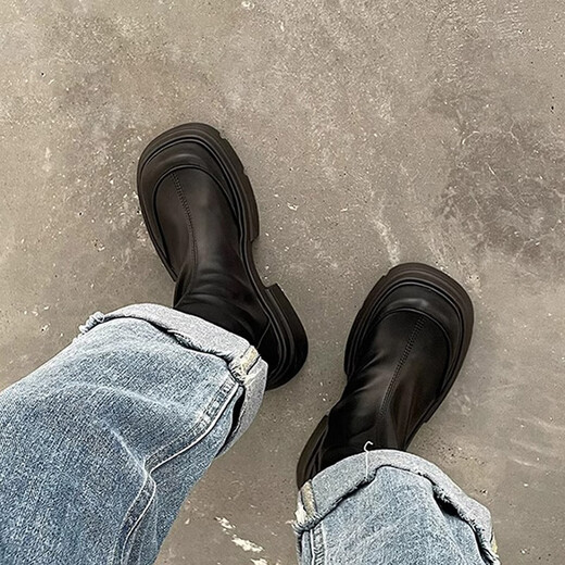 Feiyao Bottes courtes féminines au début du printemps épaisses épaisses Boots Martin Renforts Bottes de style britannique Bottes d'orteil carré de petits talons épaisses Chaussures féminines Commutiant la seme épaisse des bottes Martin Verséatile Black Single Layer 38