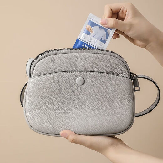 Clothes cleaning wipes, individually packaged, portable clothing decontamination wipes, emergency clothing stain removal, no-wash cleaning wipes, powerful stain removal, clothing cleaning wipes - 3 boxes (60 pieces)