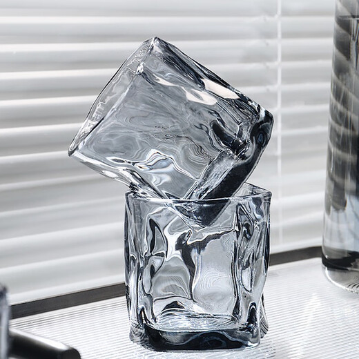 Hedara Nordic high-end glass home set living room drinking cup simple family tea cup for entertaining guests 6 ash twist cups + black stand + straight pot + black iron plate