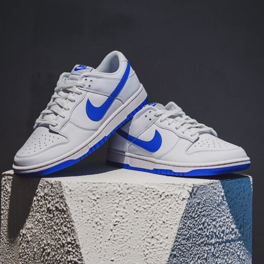 Nike (Nike) Dunk Low's Chaussures Chaussures décontractées Retro Low Top Chaussures Sports Chaussures Panda Black and White DD1391-100 DV0831-104 Bleu et blanc 44,5