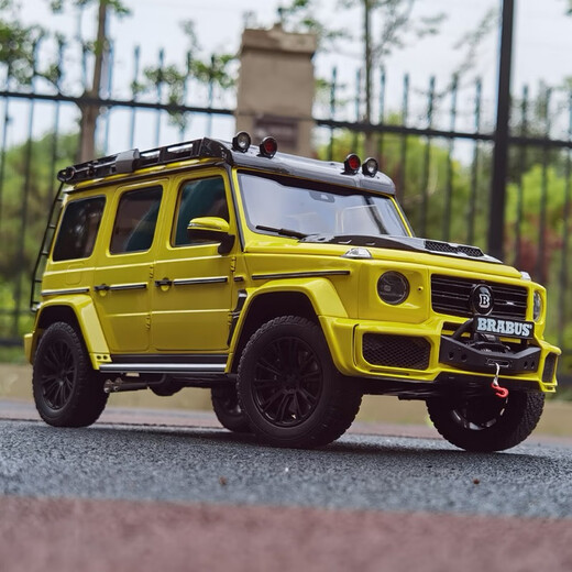 Almost RealAlmost Real AR Real 1:18 Babos 800 2020 Mercedes-Benz Big G SUV Car Model Babos G63 Kit Edition Yellow