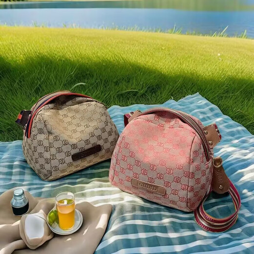 松团团 SQUIRREL.TT女包帆布2025新款贝壳包单肩包斜挎包包休闲运动旅行徒步挎包布包 卡其色