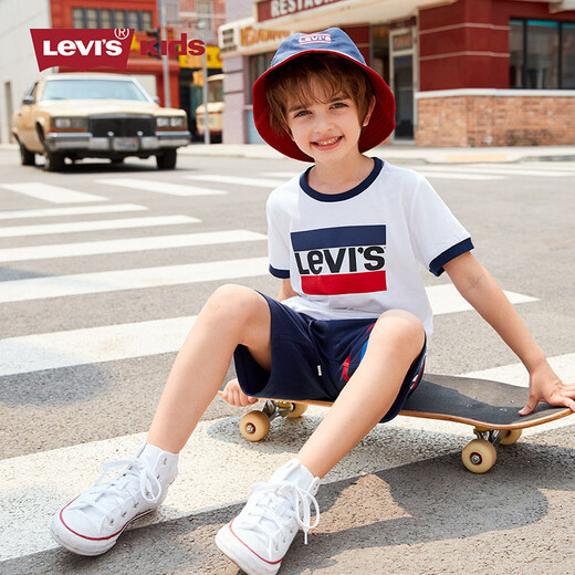 Levi's Levi's summer boys' short-sleeved T-shirt, fashionable and versatile children's clothing, classic three-color label pure cotton half-sleeved top, milk white 150/72 recommended height 140-152cm