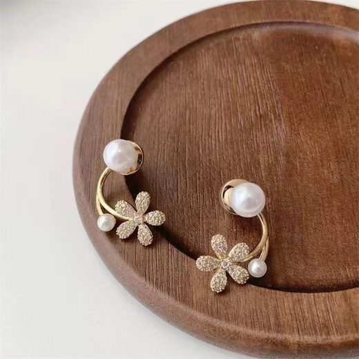 Tulip earrings 2024 super hot new flower earrings temperament high-end small fresh earrings for women Tulip earrings