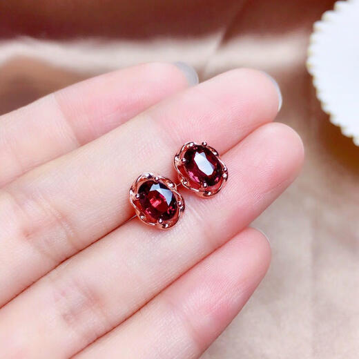 Stanwyck exquisite garnet earrings, clean and simple temperament earrings for women, versatile rose gold earrings