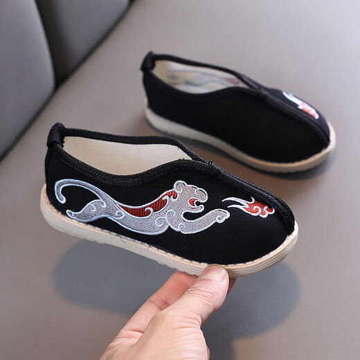 Trois chaussures en tissu de requin éléphant Nouvelles chaussures en tissu pour enfants garçons hanfu style chinois costume costume tang vêtements brodered chaussures 9195 b01 beige 31