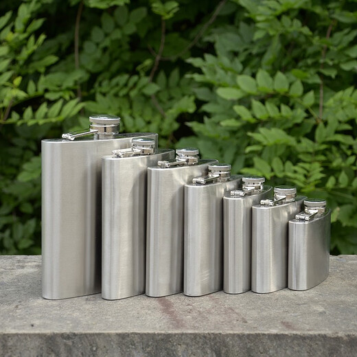 Weiqing Stainless Steel Flat Wine Bottle Half Jin Jin equals 0.5 kg 1 Jin Jin equals 0.5 kg 2 Jin Jin equals 0.5 kg 5 Jin Jin equals 0.5 kg 10 Jin Jin equals 0.5 kg Packed with outdoor portable wine bottle household kettle 5 Jin Jin equals 0.5 kg Comes with leather case + 2 wine glasses 1 funnel