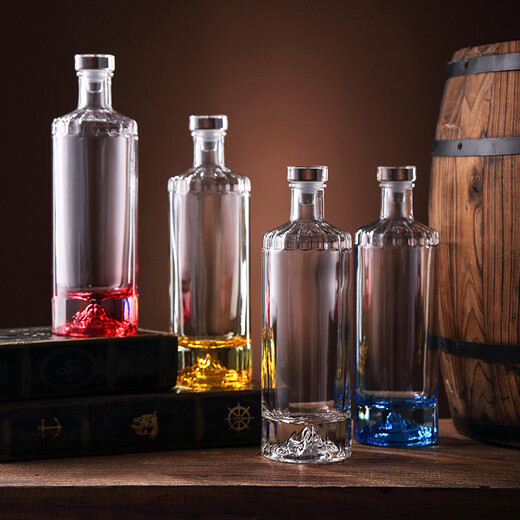 LUSCANA wine flask glass bottle household wine soaking wine bottle white wine bottle sealed empty wine bottle living room decoration one Jin Jin equals 0.5 kg wine bottle iceberg wine bottle transparent short style 530ML