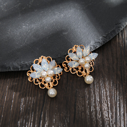 Meng Junchen Hanfu Hanfu hair buttons, braid buttons, handmade hair accessories, leather band buttons, decorated with antique style imitation pearl flowers, embellished ponytail buttons, Rong Zhi, a pair
