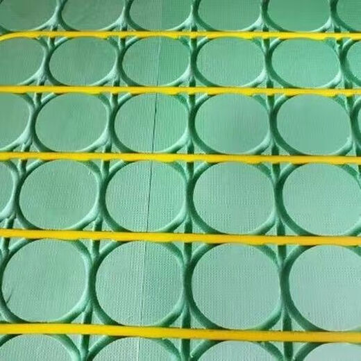 The floor heating module does not require backfilling, and the minimum bid is ten pictures. The spacing of Vientiane aluminum profiles is twenty centimeters, 1.2 meters by 0.6 meters, and three centimeters thick. Ten pictures.