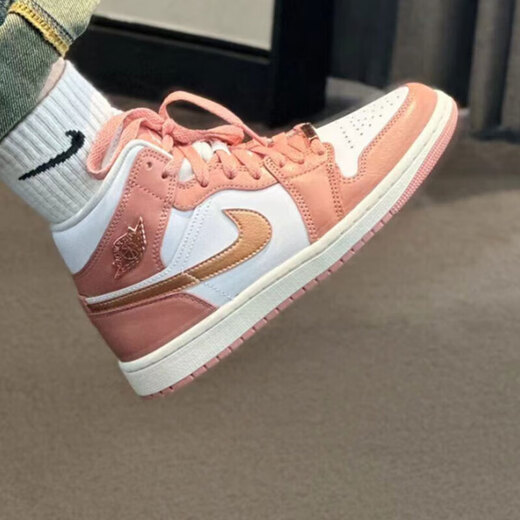 耐克（NIKE）AJ1女鞋夏季新款AIR JORDAN 1高帮板鞋休闲鞋轻便透气运动鞋 FB9892-670粉金 36.5