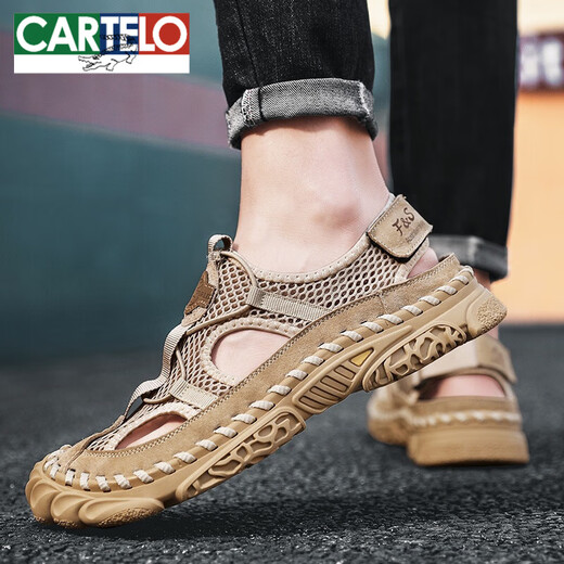 Sandalias de cartelo 2025 Nuevo verano Avaluación al aire libre para hombres con zapatillas de playa de doble propósito papá