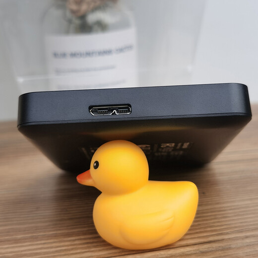 TOSHIBA mobile Festplatte CANVIO Ready zweifarbiges Finish B3 kompatibel mit Mac High-Speed-USB3.2-Übertragung mobile Festplatte + rutschfeste und kratzfeste Silikonhülle zur Wärmeableitung 2 TB