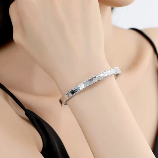 Xiyue Platinum Honeycomb Bracelet for Women New Platinum PT950 Fish Scale Bracelet Birthday Gift for Girlfriend and Wife 15.87g Circle No. 55 Shipping in 1-10 working days