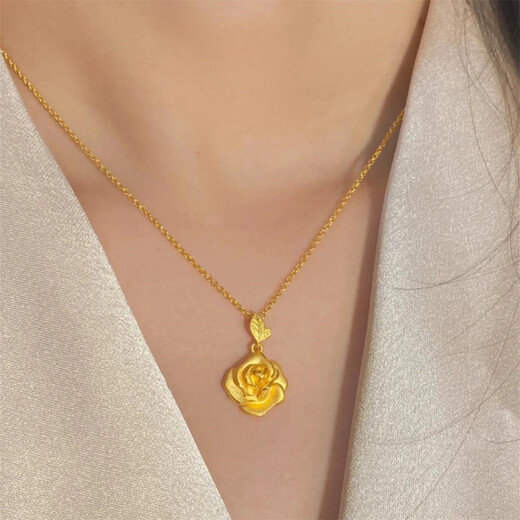 Shengli Romantic Retro 18K Gold Rose Necklace Women's Gold Flower Pendant Clavicle Chain 999 Gold Gift for Girlfriend Three-dimensional Rose Necklace