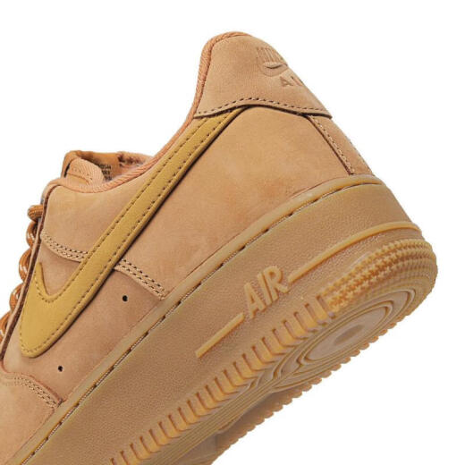 耐克（NIKE）官方女鞋AIR FORCE 1空军一号运动鞋小麦色板鞋春季胶底休闲鞋 FZ7372-200 36