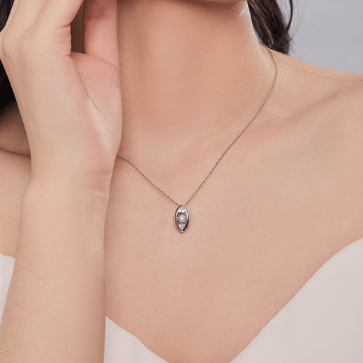 Happy Diamond 1 piece 50% off 18 gold smart diamond pendant devil's eye diamond necklace clavicle chain Valentine's Day gift in stock - white 18K gold total 16 points