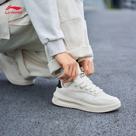 Li Ning Yunxiao 丨 Zapatos para hombres para el verano de los hombres Abriendo los amortiguadores y rebotes Soft Classic White Shoes Agcu319