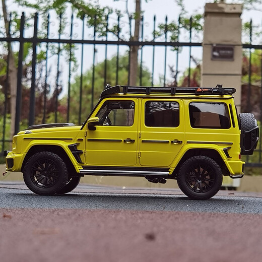 Almost RealAlmost Real AR Real 1:18 Babos 800 2020 Mercedes-Benz Big G SUV Car Model Babos G63 Kit Edition Yellow