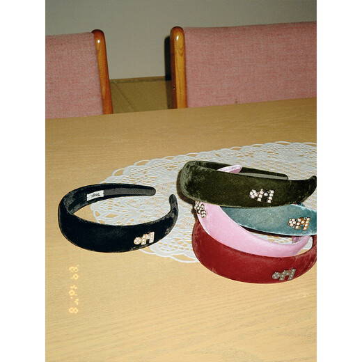 Tagi.Velvet<i>Retro Imagination Pearl Metal Velvet Silk Headband Headband Protonic Black