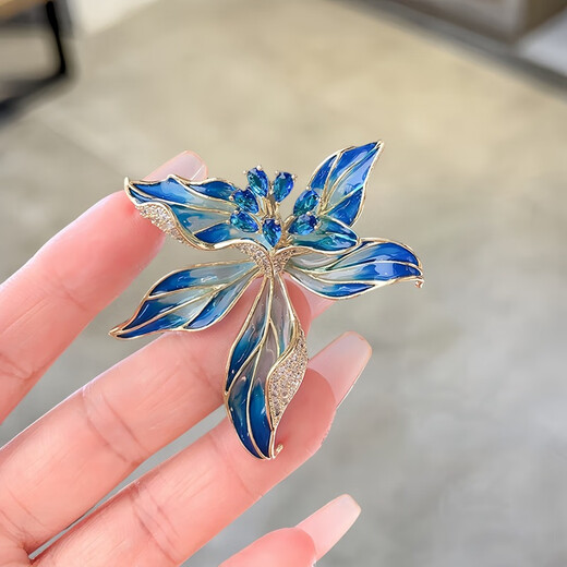 Mr. Ouyang's 2025 new blue enchantress flower brooch suit clothes pin accessories elegant temperament versatile corsage blue flower brooch A25-106