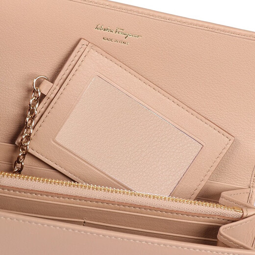 Ferragamo women's leather long wallet wallet 520 for girlfriend 22D1820684182