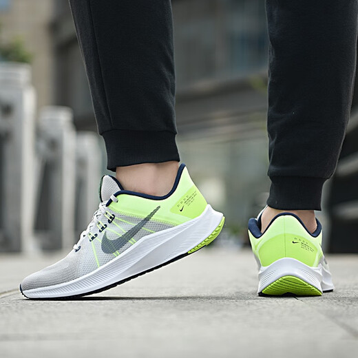 
Nike (NIKE) men's shoes summer new QUEST 4 sports shoes cushioning running shoes casual shoes running shoes DA1105-003 gray fluorescent yellow 44.5