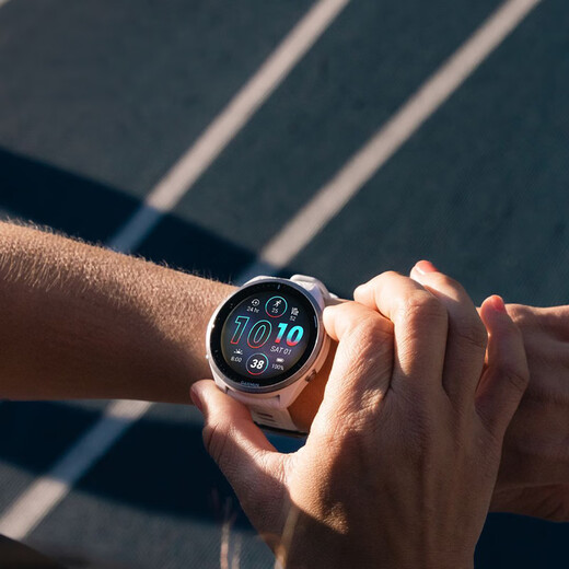 佳明（GARMIN）Forerunner965户外运动智能手表铁三多频多星跑步男女表月光白