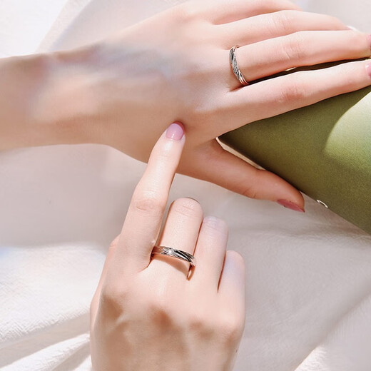 GIEVSZHE couple rings for men and women, fashionable jewelry for girlfriends on her birthday, Chinese Valentine's Day, light luxury style - adjustable opening (free engraving)