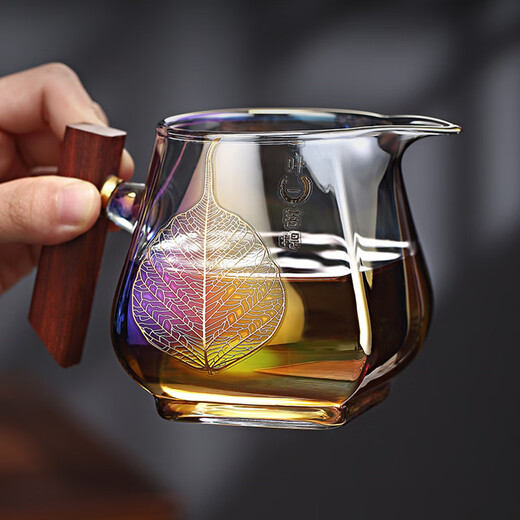 Jinpan heat-resistant glass fair cup large-capacity glass tea divider tea sea bodhi shell color burnt wood handle tea fair tea cup color burnt fair cup