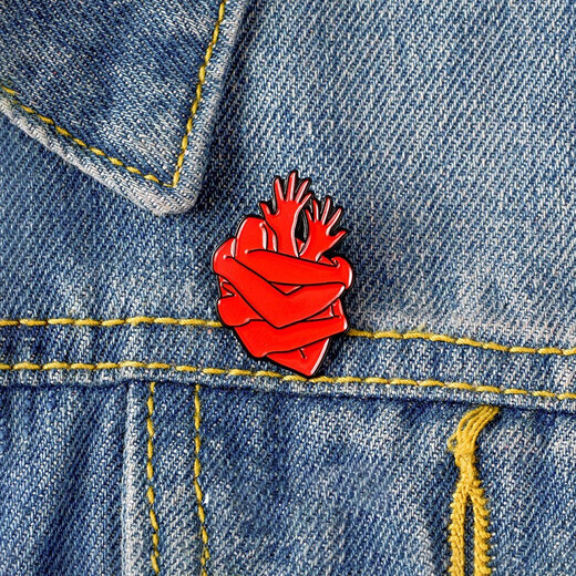 EKUSTYEE Heart Brooch Whale Badge Cute Gift Cartoon School Bag Pin Ins Trendy Personalized Accessories Women Splash Heart