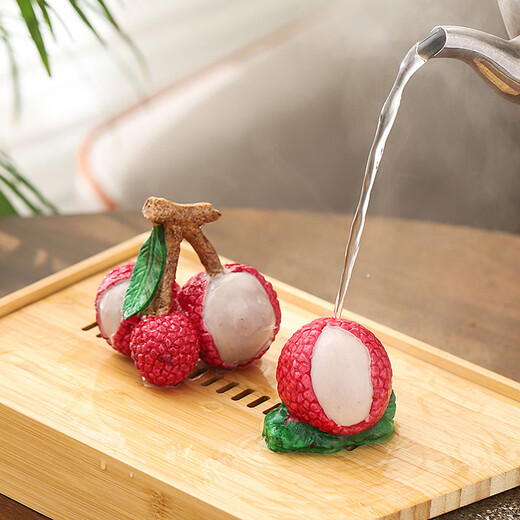 Lychee tea pet ornaments creative personality flush color changing tea play tea ceremony tea set accessories color changing jewelry tea making three pieces